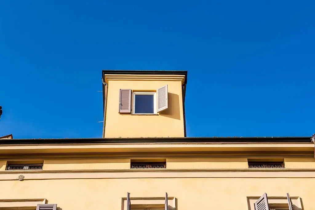 Ristrutturazione di un edificio storico in corso Canalgrande